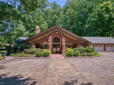 7035 Quarry Road , Amherst, OH 44001