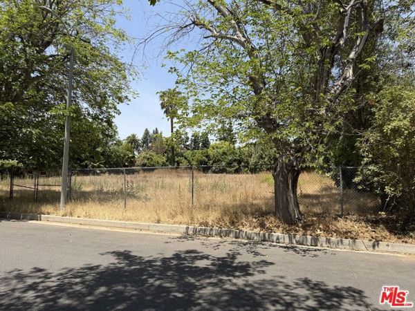 19515 Romar Street , Northridge, CA 91324