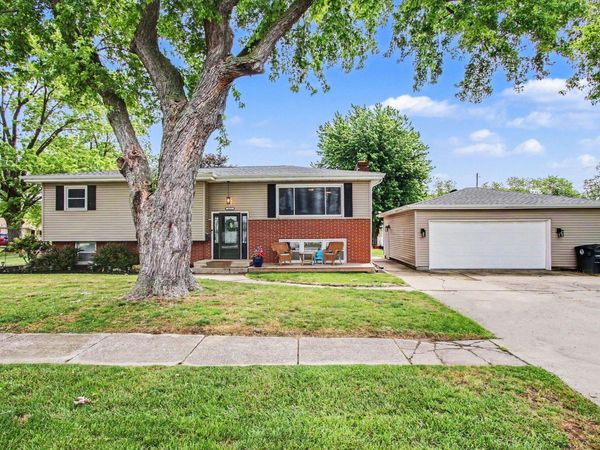 1033 S Decatur Street , Hobart, IN 46342
