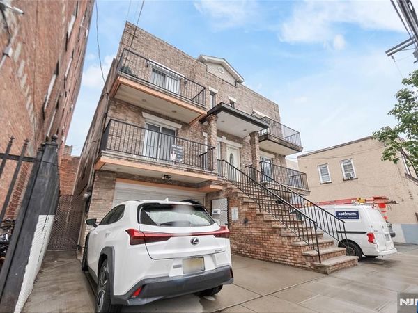 2705 Central Avenue, UNION CITY, NJ 07087