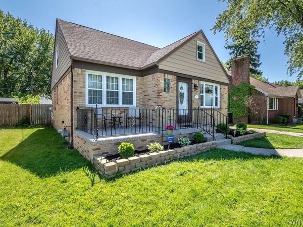801 S Huth Road, Cheektowaga, NY 14225