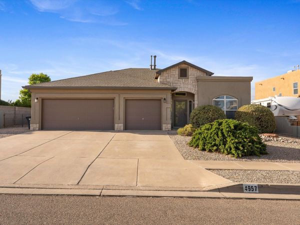 4957 Night Hawk Drive NE, Rio Rancho, NM 87144