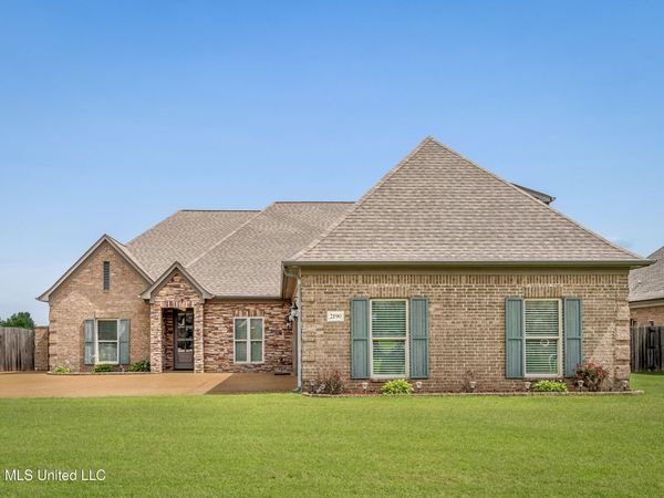 2190 Redbud Cove, Southaven, MS 38672