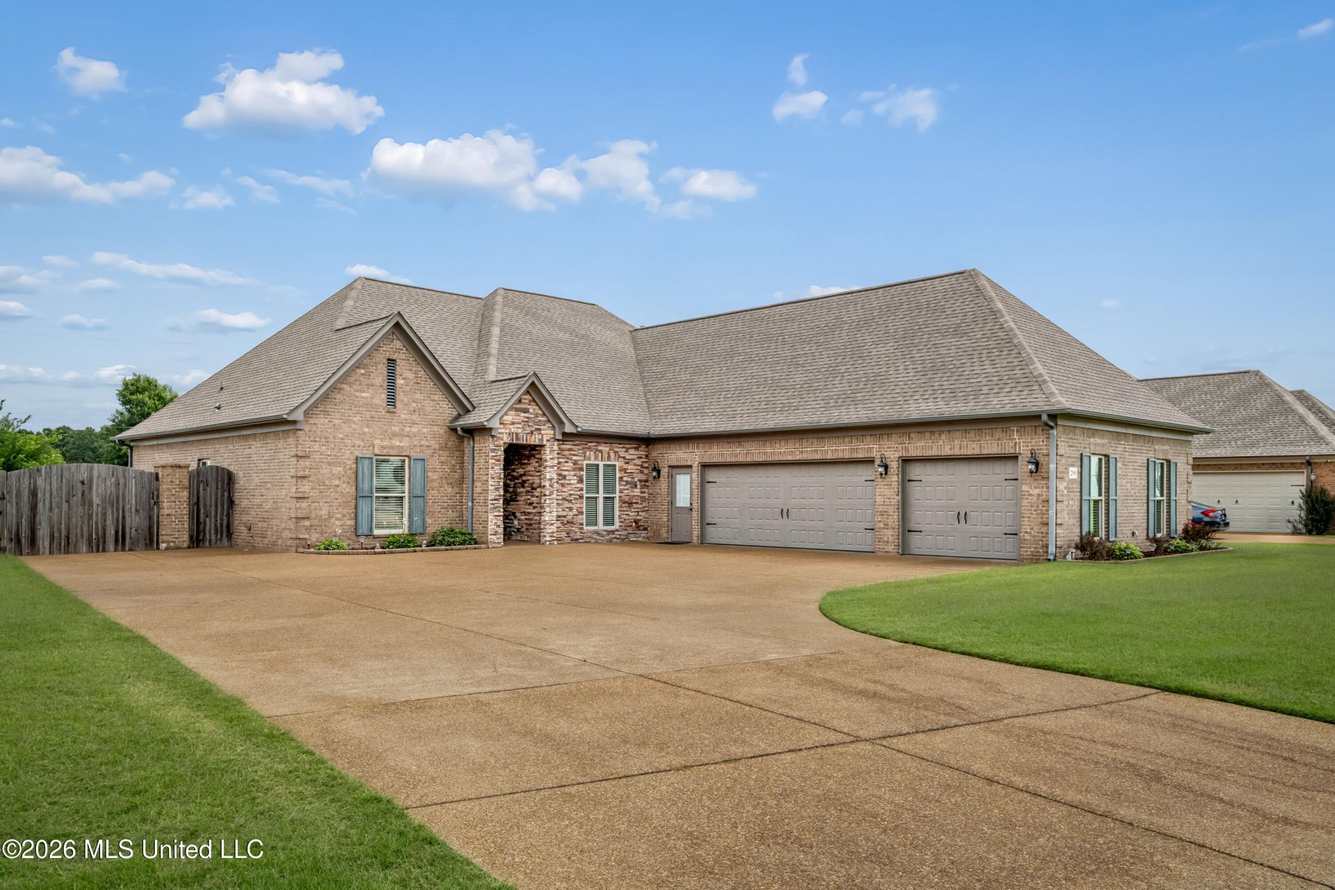 2190 Redbud Cove Southaven, MS 38672