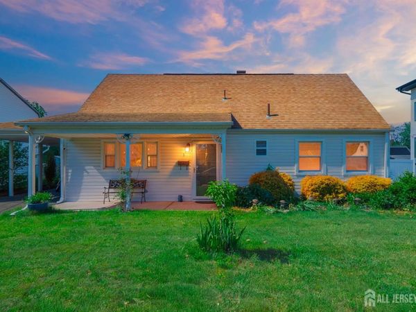 5 W Arthur Place, Iselin, NJ 08830