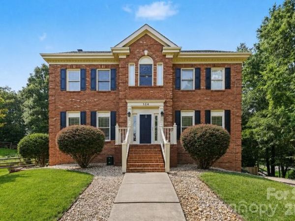 104 Southern Cross Lane, Matthews, NC 28105