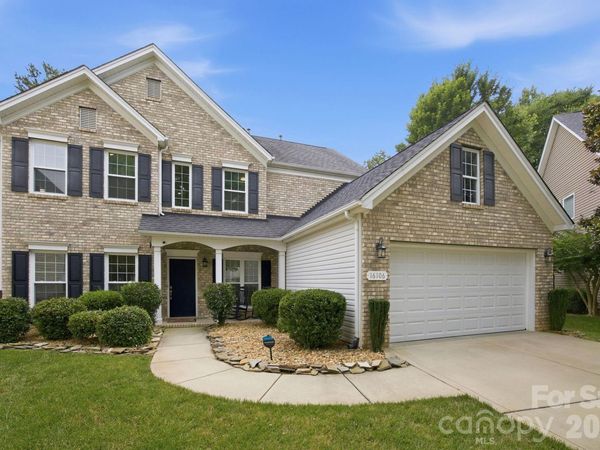 16106 Cloverleaf Court, Charlotte, NC 28277
