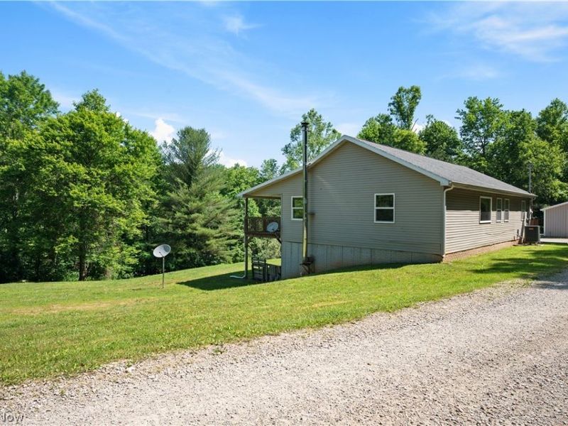 26601 Huckleberry Road , Coolville, OH 45723 Photo 20