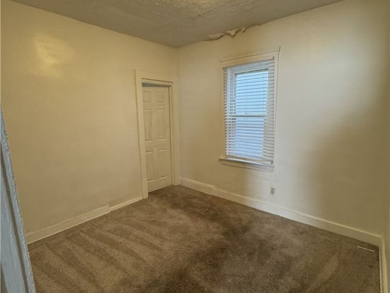 10209 Elwell Avenue , Cleveland, OH 44104 Photo 10