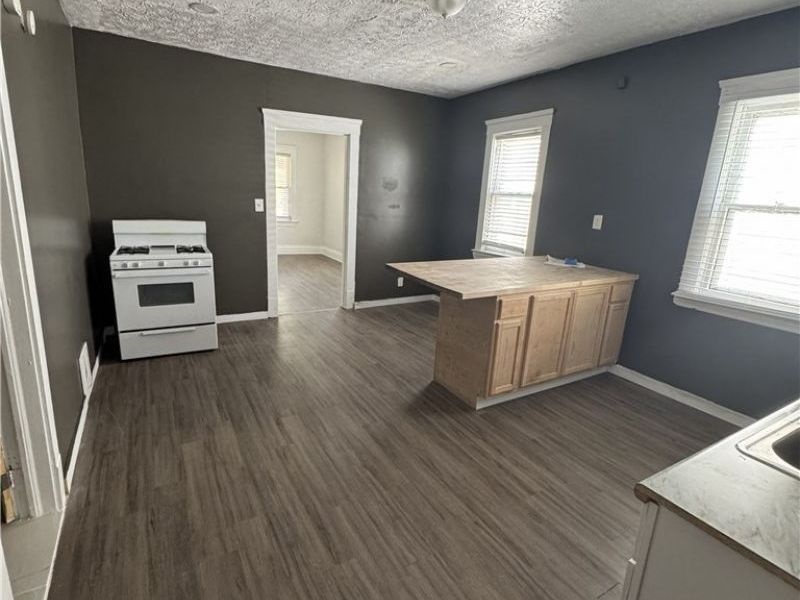 10209 Elwell Avenue , Cleveland, OH 44104 Photo 5