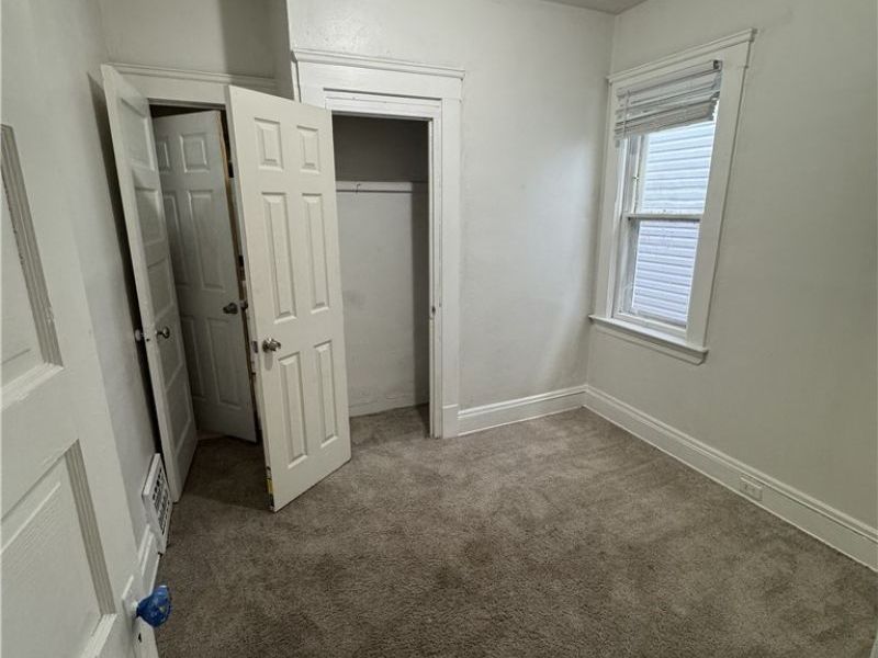 10209 Elwell Avenue , Cleveland, OH 44104 Photo 9
