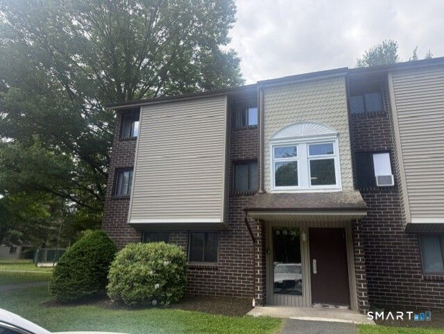 7 Padanaram, Unit B23, Danbury, CT 06811 Main Photo