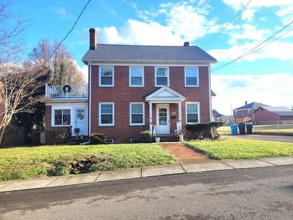 2803 Burton AVE NW, Unit Apt 2, Roanoke, VA 24012