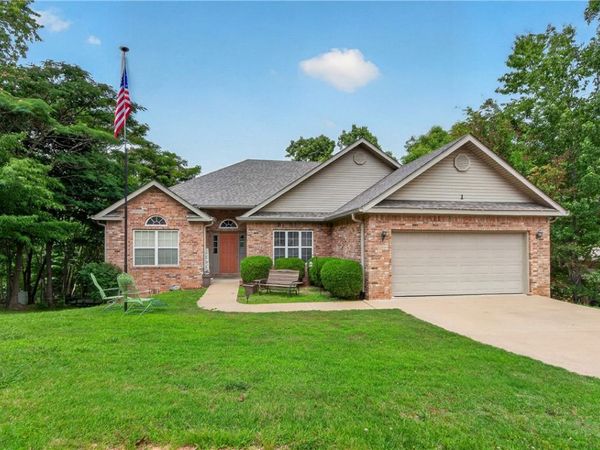 1 Webb Lane , Bella Vista, AR 72714