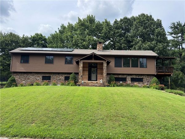 204 Shoreline Drive , Springdale, AR 72764