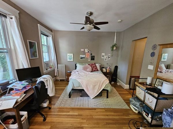 229 Freeman St, Unit 3, Brookline, MA 02446