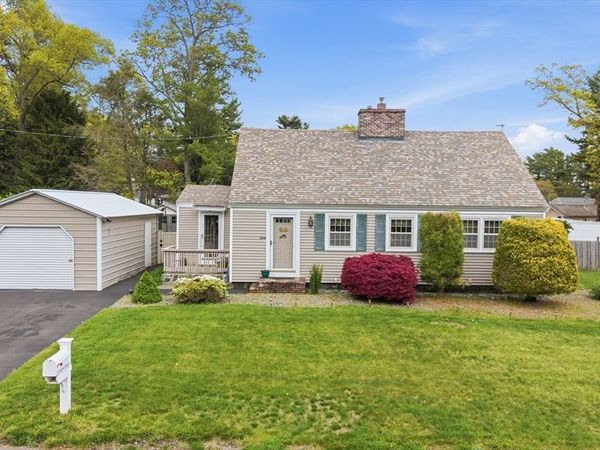 9 Joseph St, Acushnet, MA 02743