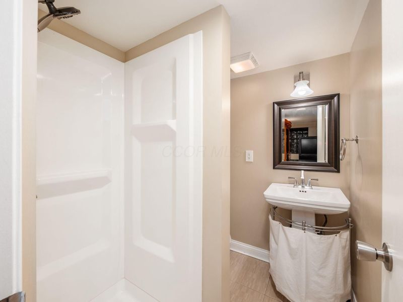2738 E Broad Street , Bexley, OH 43209 Photo 34