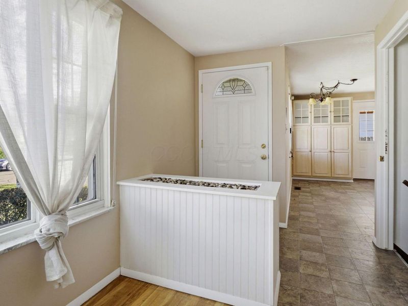 6493 Dobson Square E, Columbus, OH 43229 Photo 10