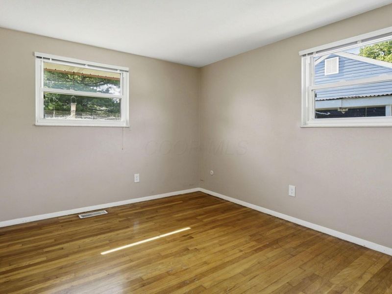 6493 Dobson Square E, Columbus, OH 43229 Photo 18