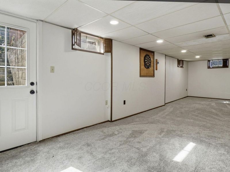 6493 Dobson Square E, Columbus, OH 43229 Photo 36