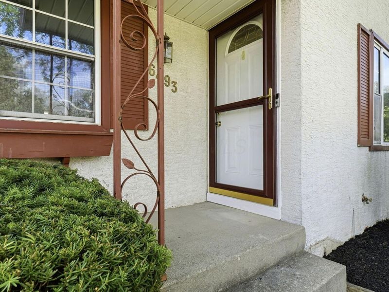 6493 Dobson Square E, Columbus, OH 43229 Photo 5