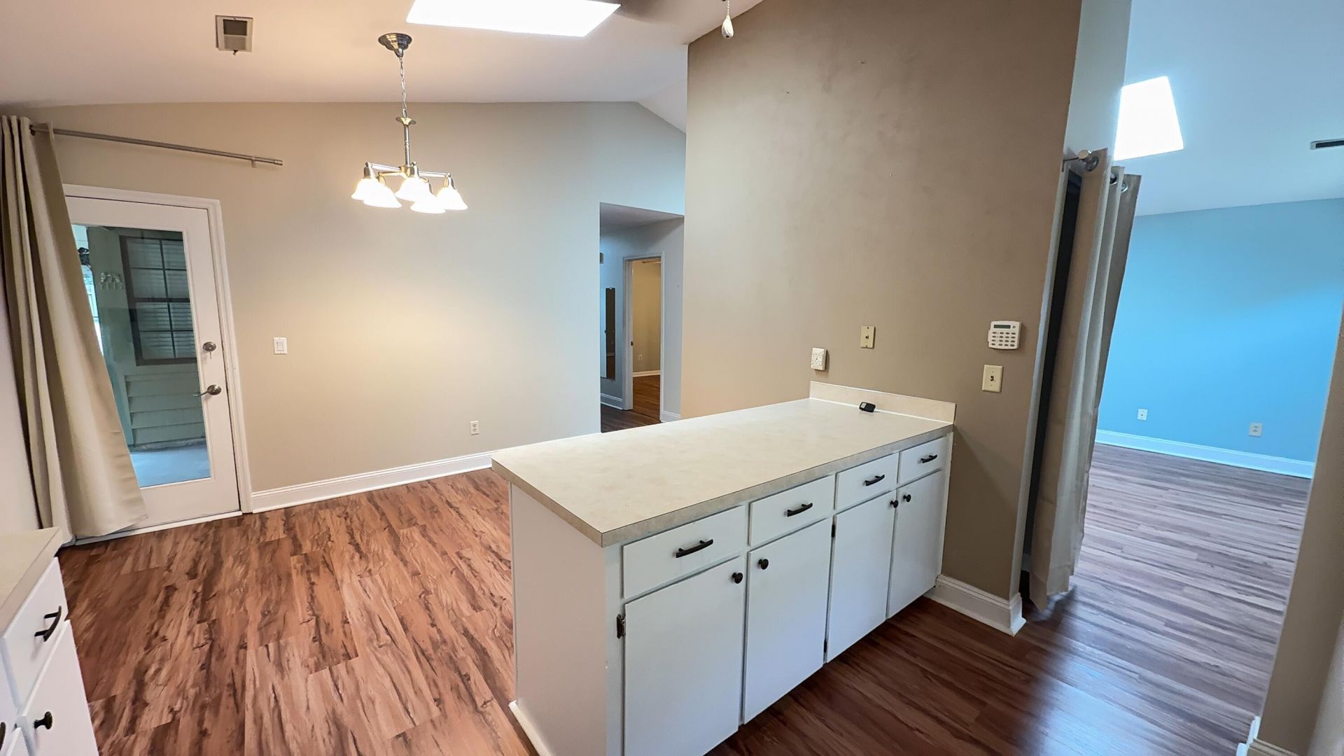 8257 Timberidge Court Photo 10