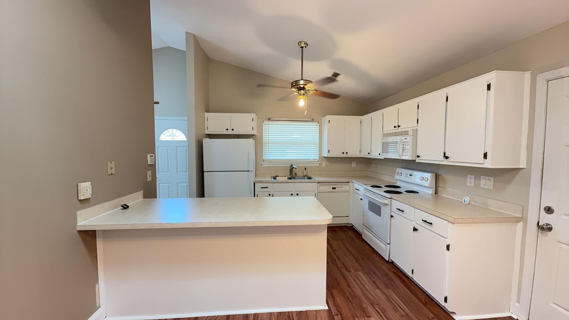 8257 Timberidge Court Photo 5