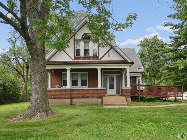 2655 Parker Road, Florissant, MO 63033