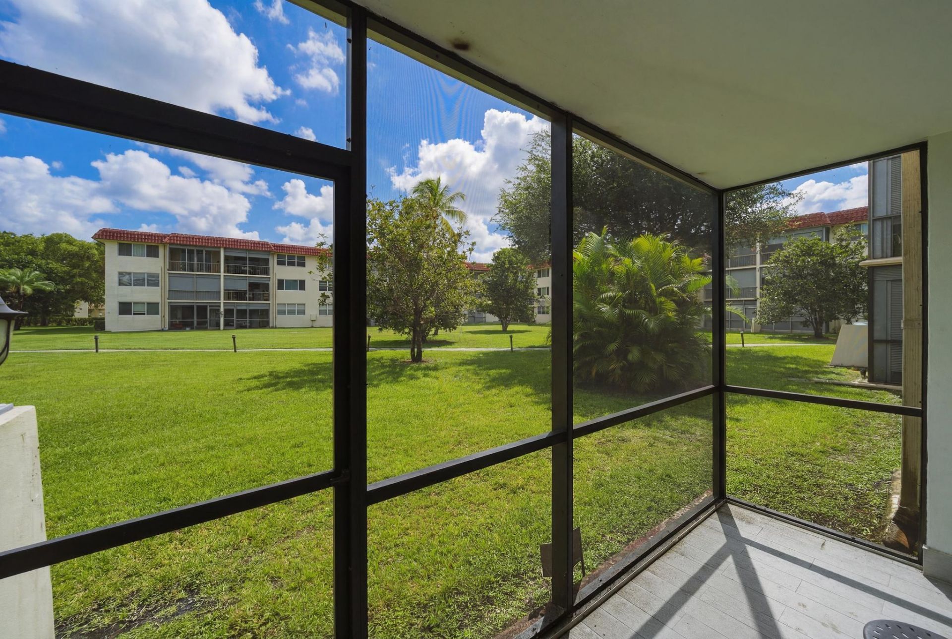 9523 N Hollybrook Lake Drive, Unit 103, Pembroke Pines, FL 33025 Photo