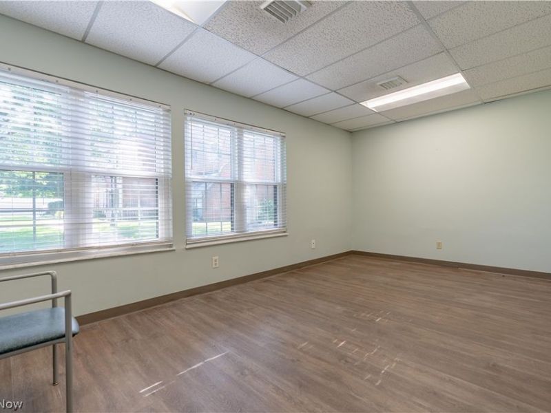 133 Wilbur Drive NE, Unit B11, North Canton, OH 44720 Photo 17