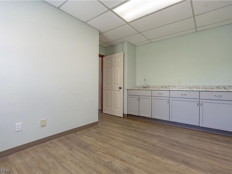 133 Wilbur Drive NE, Unit B11, North Canton, OH 44720 Photo 24