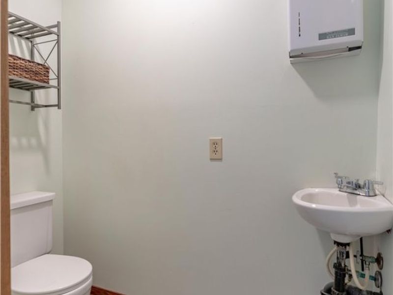 133 Wilbur Drive NE, Unit B11, North Canton, OH 44720 Photo 30