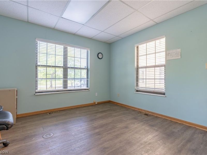 133 Wilbur Drive NE, Unit B11, North Canton, OH 44720 Photo 32