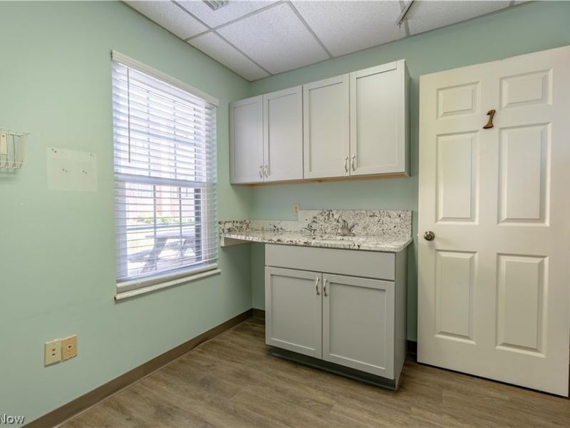 133 Wilbur Drive NE, Unit B11, North Canton, OH 44720 Photo 4