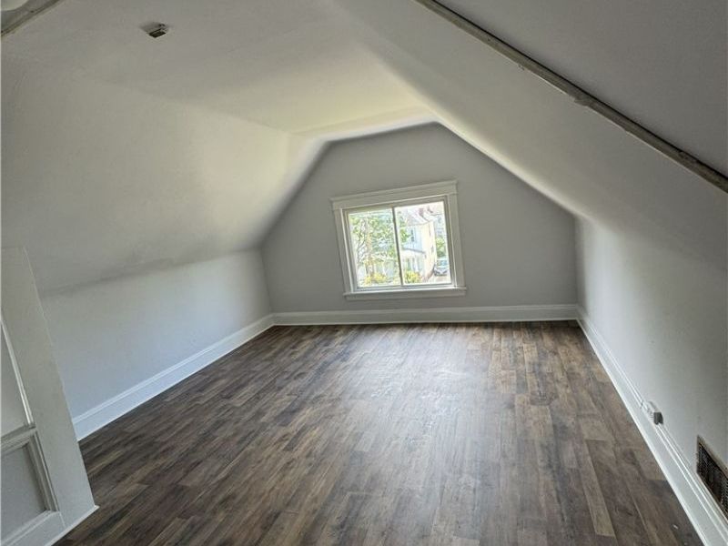 9409 Empire Avenue , Cleveland, OH 44108 Photo 5