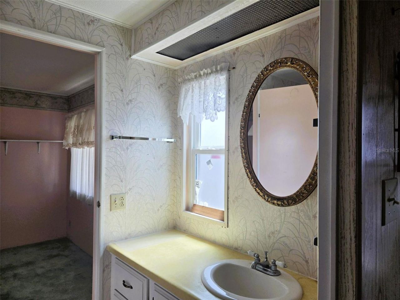 3329 Oakwood Boulevard S, Sarasota, FL 34237 Photo