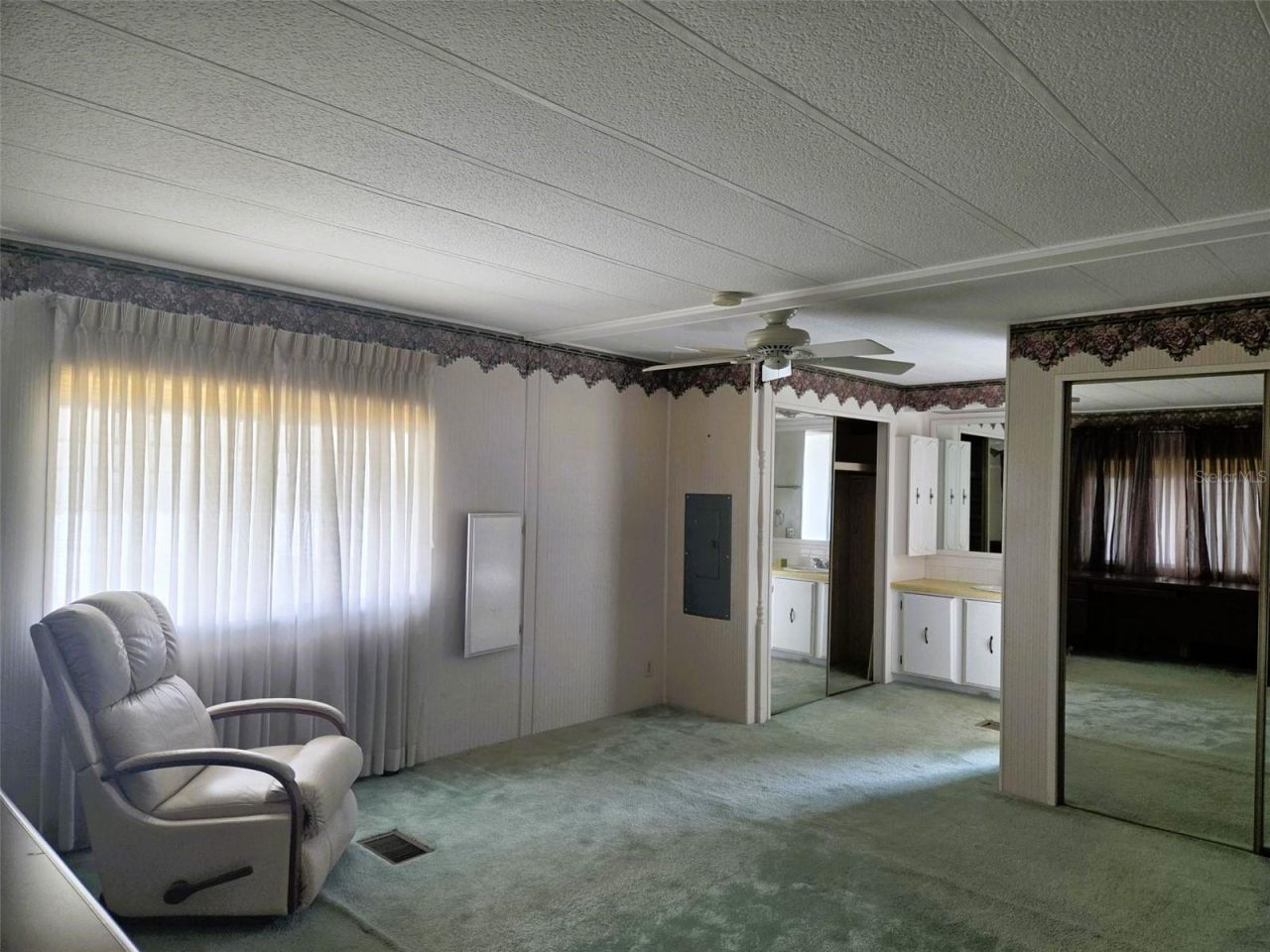 3329 Oakwood Boulevard S, Sarasota, FL 34237 Photo
