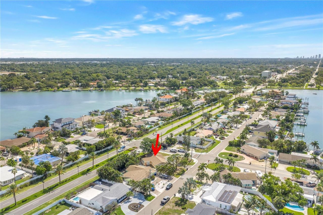 7901 Causeway Boulevard S, Saint Petersburg, FL 33707 Photo