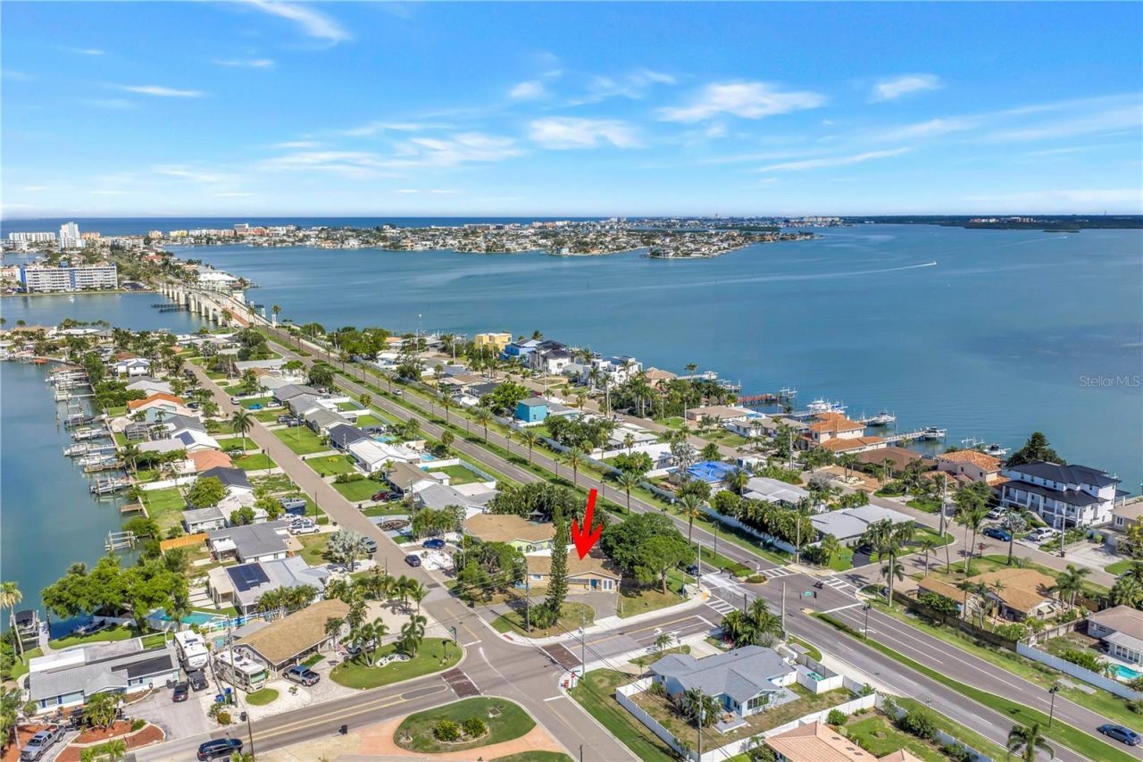 7901 Causeway Boulevard S, Saint Petersburg, FL 33707 Photo