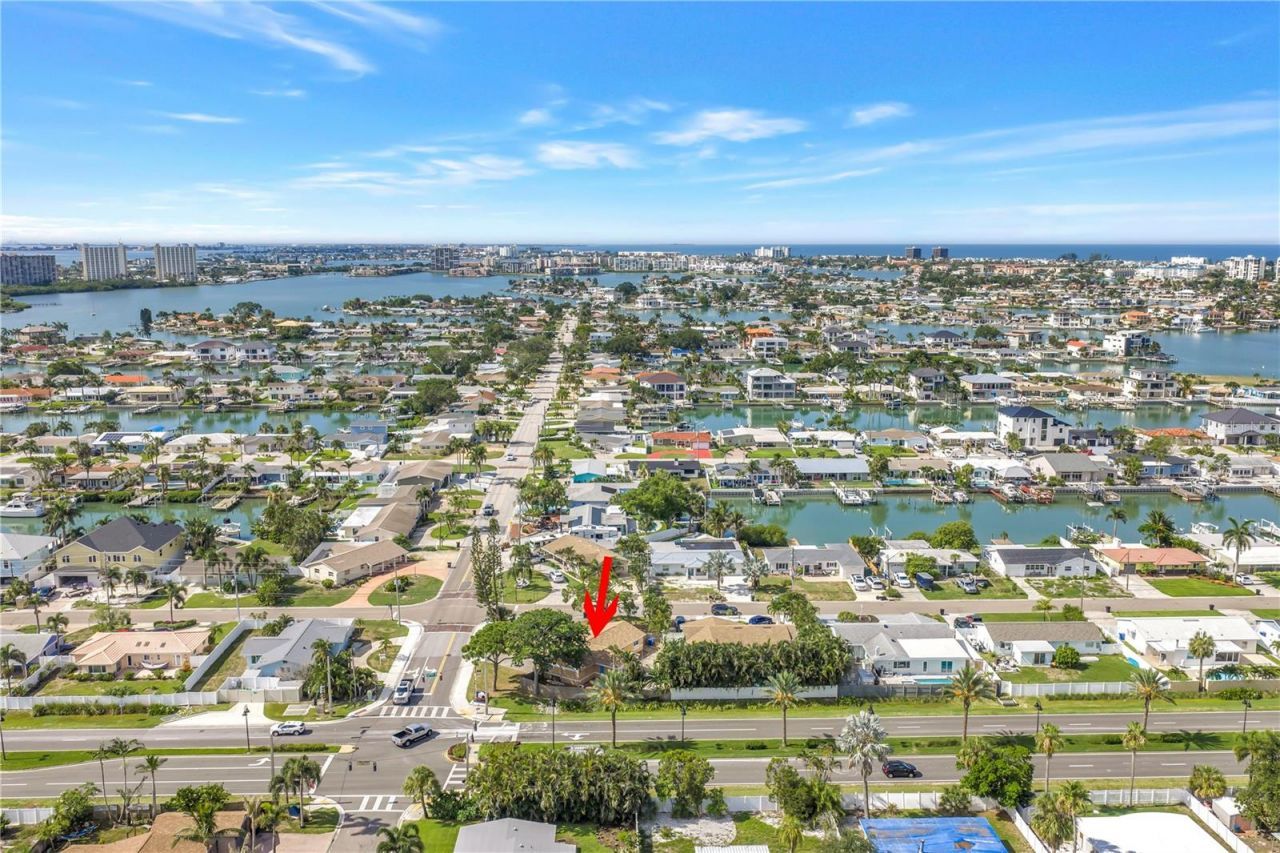 7901 Causeway Boulevard S, Saint Petersburg, FL 33707 Photo