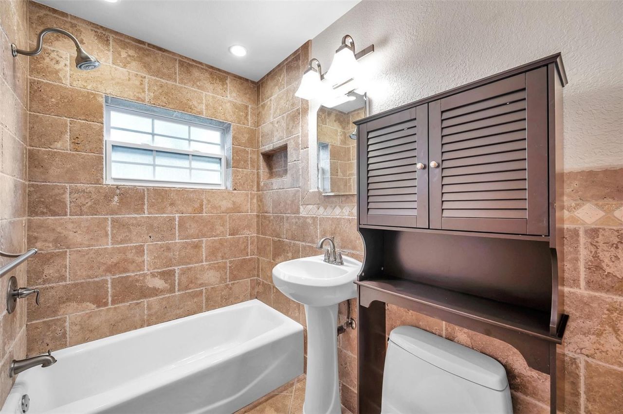 7555 19th Avenue N, Saint Petersburg, FL 33710 Photo
