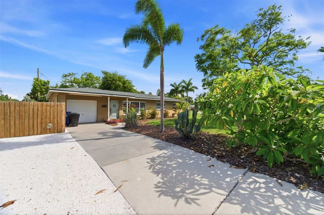 7555 19th Avenue N, Saint Petersburg, FL 33710 Photo