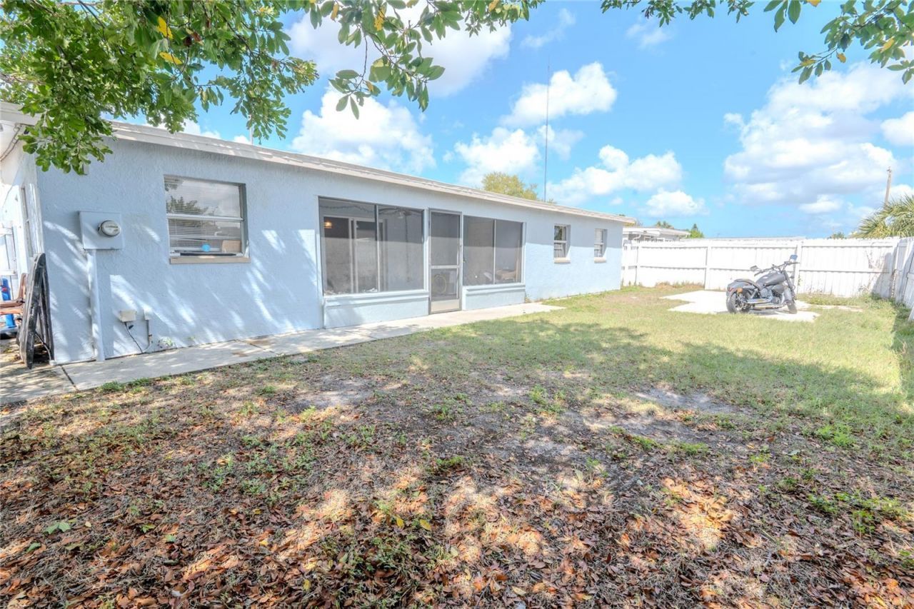 1050 Deal Lane , Holiday, FL 34691 Photo
