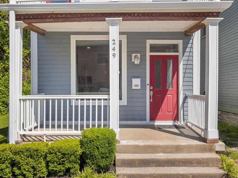 249 McCullough Street, Cincinnati, OH 45226 Photo 2
