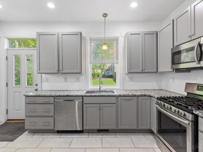 249 McCullough Street, Cincinnati, OH 45226 Photo 7