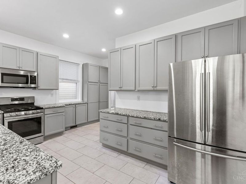 249 McCullough Street, Cincinnati, OH 45226 Photo 8