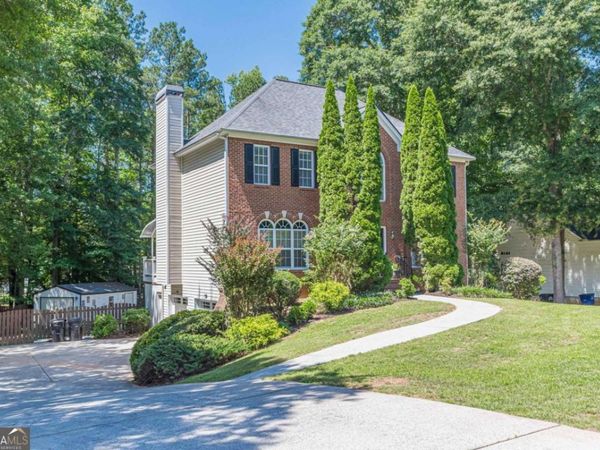 4556 Waldens Farm Court, Powder Springs, GA 30127