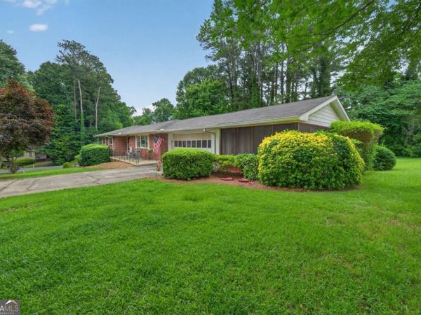 940 Chesterfield Drive, Marietta, GA 30066
