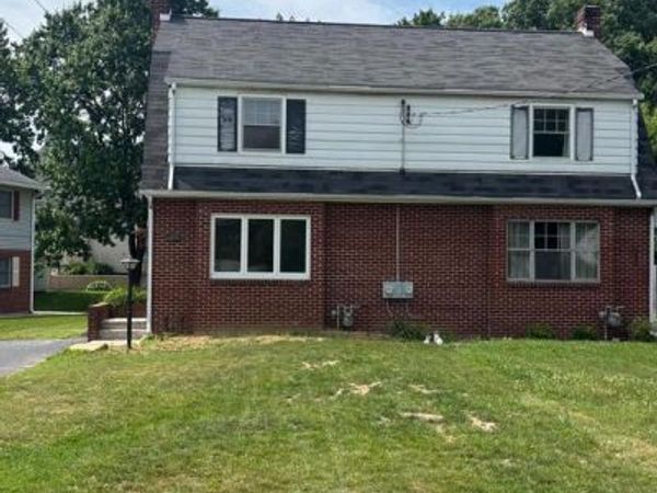 545 E HIGH STREET, ELIZABETHTOWN, PA 17022